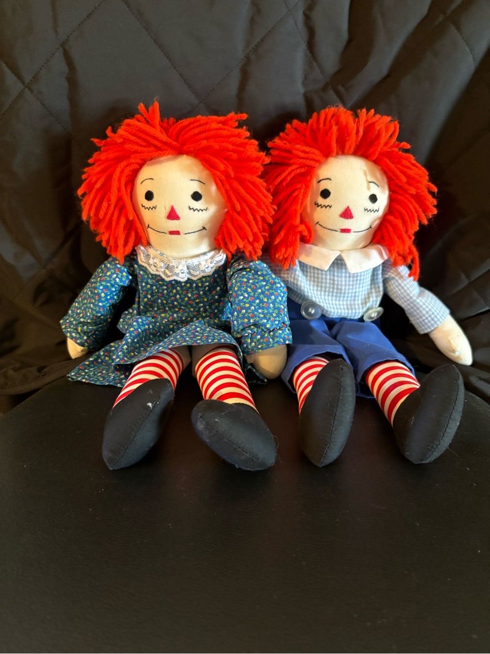 Raggedy Ann and Raggedy Andy dolls .
